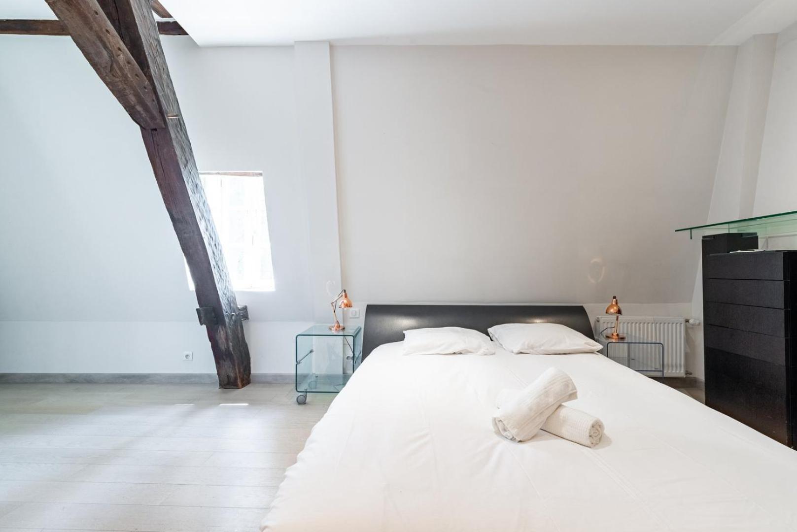 "De Bretagne" - Hotel Particulier Dijon Bagian luar foto
