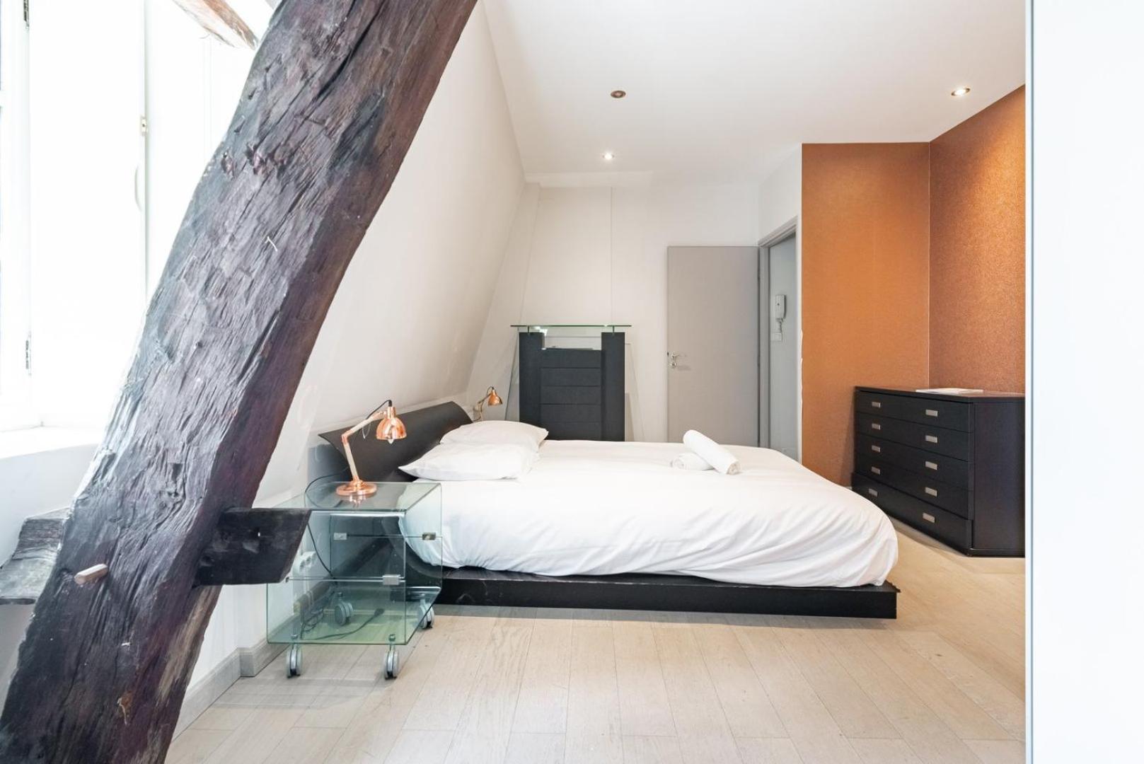 "De Bretagne" - Hotel Particulier Dijon Bagian luar foto