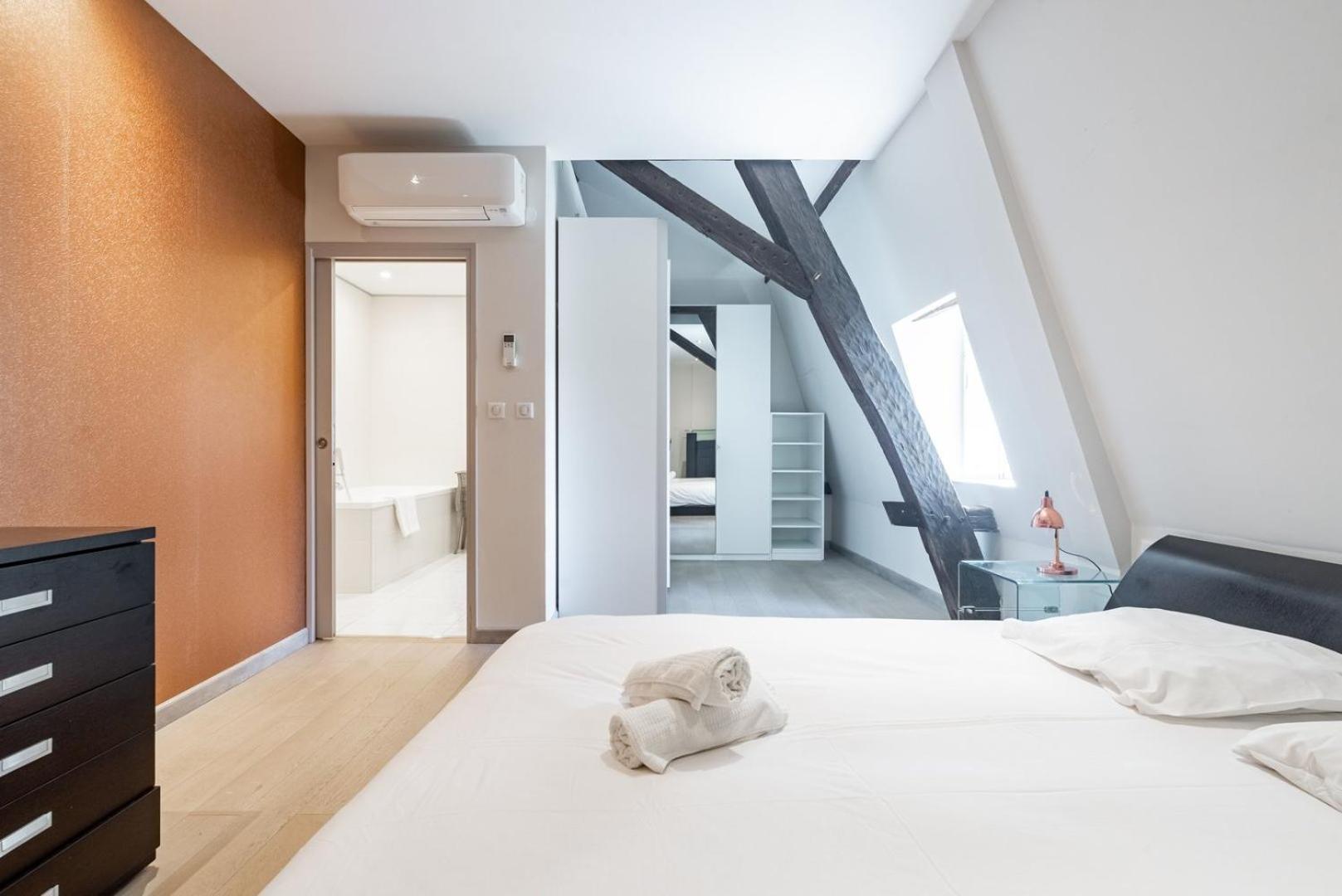 "De Bretagne" - Hotel Particulier Dijon Bagian luar foto